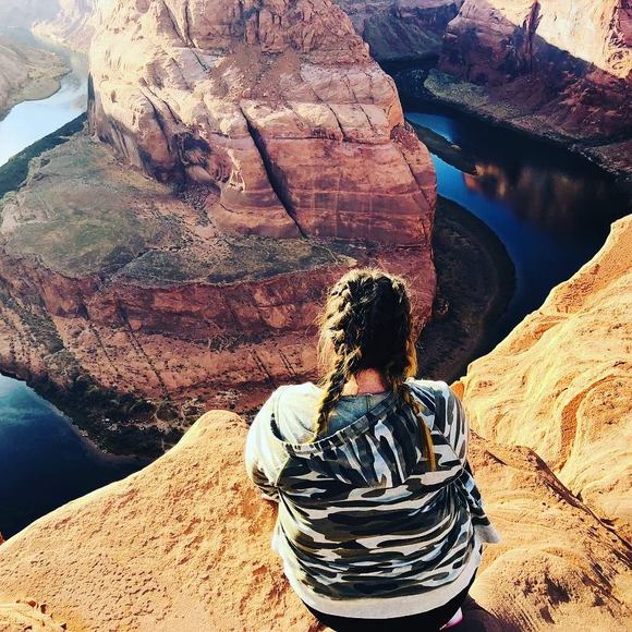 Meet your Posher, Lisa - Picture 1 of 1